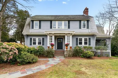 64 Marrett Rd 1