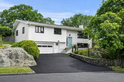20 Parsons Dr 1