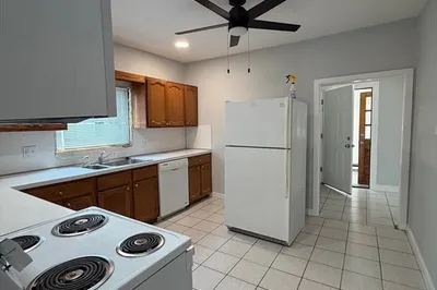 30 Valley St #1 1