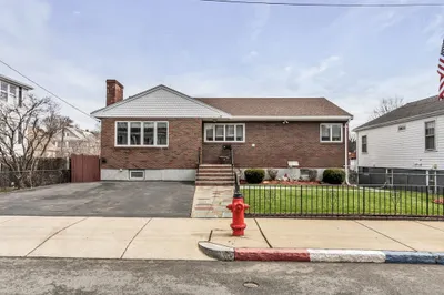 43 Englewood Avenue
