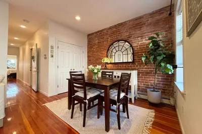 86 Russell St #2:U