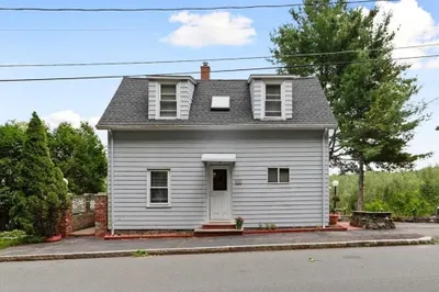 48 Valley St 1