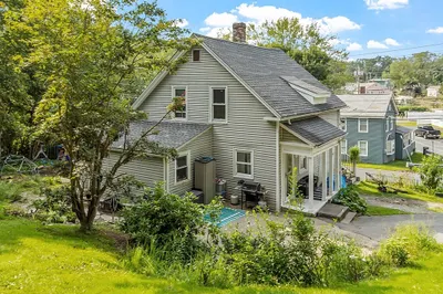 44 Leominster Road 1