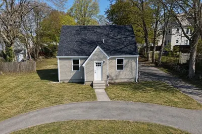 121 Durfee St 1