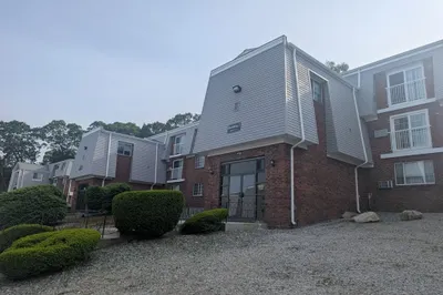 300 Smithfield Rd #2-2