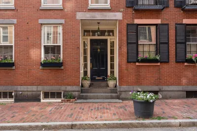 20 Temple Street #1