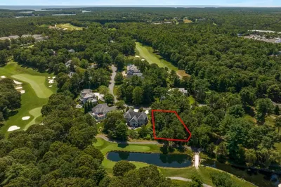 229 Dunrobin Road