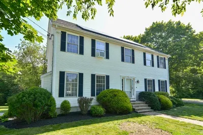 2 Freemens Cir