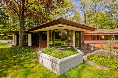 18 Newell Pond Place 1