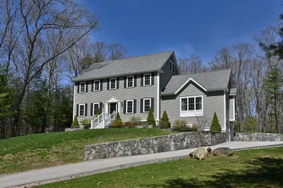 261 Ipswich Road 1