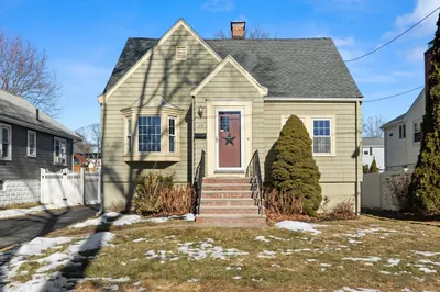 22 Ells Avenue 1