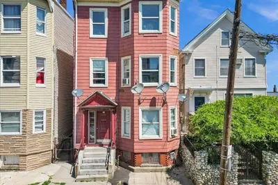 224 E Eagle St 1