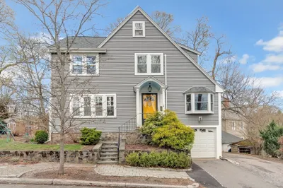 16 Wentworth Rd 1