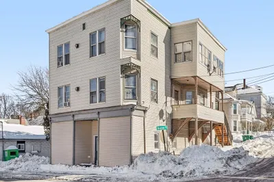 355 Main St 1