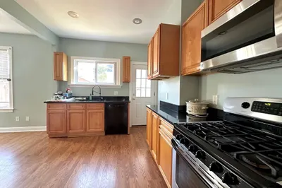 1 Hall Place