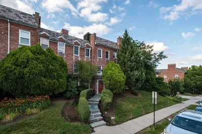 37 Commonwealth Ave #11