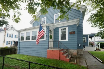 400 Anthony St 1