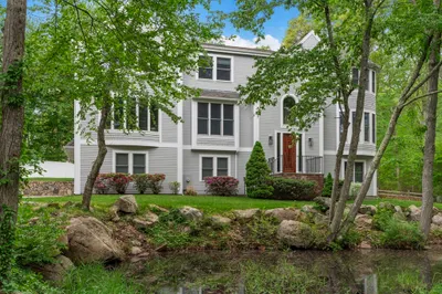 10 Heritage Ln 1