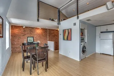 148 F St #4 1
