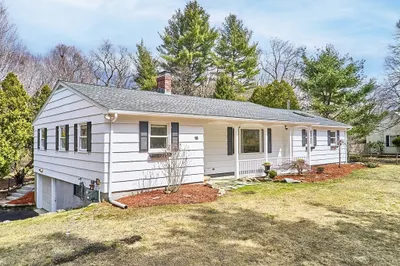 18 Lowell Rd