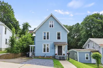 232 Eagle St