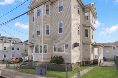 929 Walnut Street 1