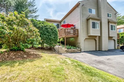 8 Driftwood Way #8 1