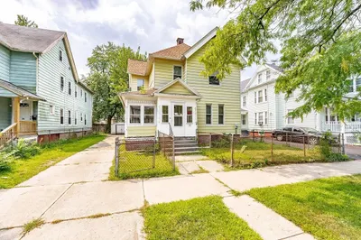 32 Maynard St 1