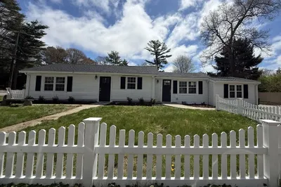 43 Buttonwood Road 1
