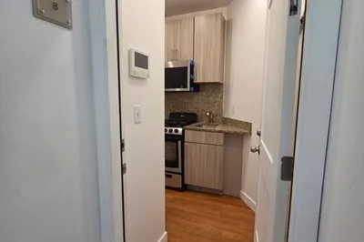 21 Fifth Street #13 1