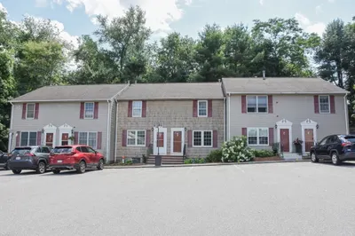 10 Oliver St #D 1