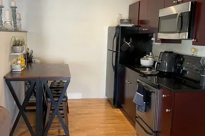 338 W Broadway #9