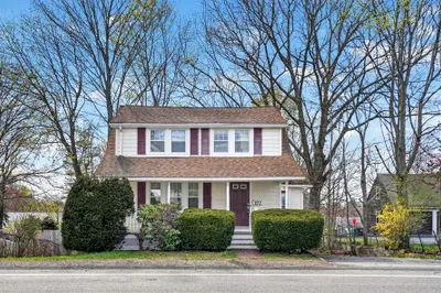 273 Front St