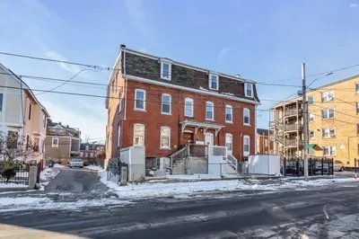 40 Summer St #2 1