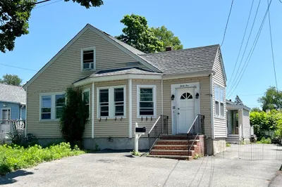35 Elmwood Rd 1