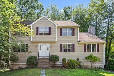 4 Commonwealth Ave 1