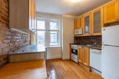 31 Irving St #9