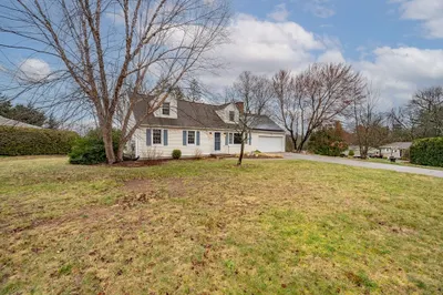 384 Forest Hills Rd