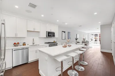 480 West Broadway #102