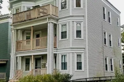 19 Samoset St 1