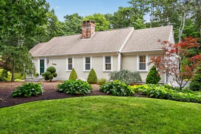 4 Wolf Hill Road 1