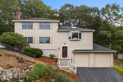 27 Blueberry Hill Rd