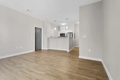 13 Shetland St #211