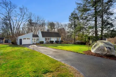 5 Arbutus Ave