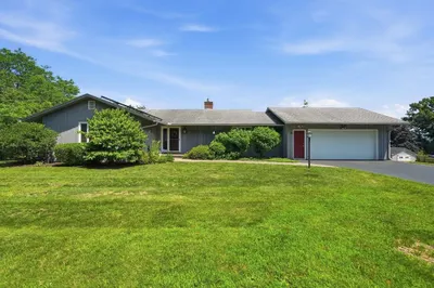 54 Sawmill Plain Rd 1