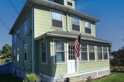 4 Bartlett St #2