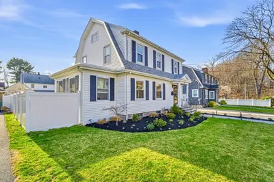 132 Damon Rd