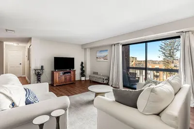 12 Mount Vernon St #44 1