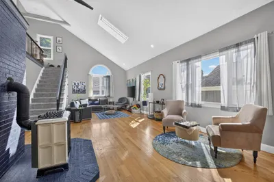 42 Epping Street #4 1
