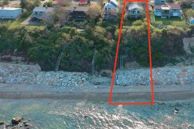 98 Shore Dr 1